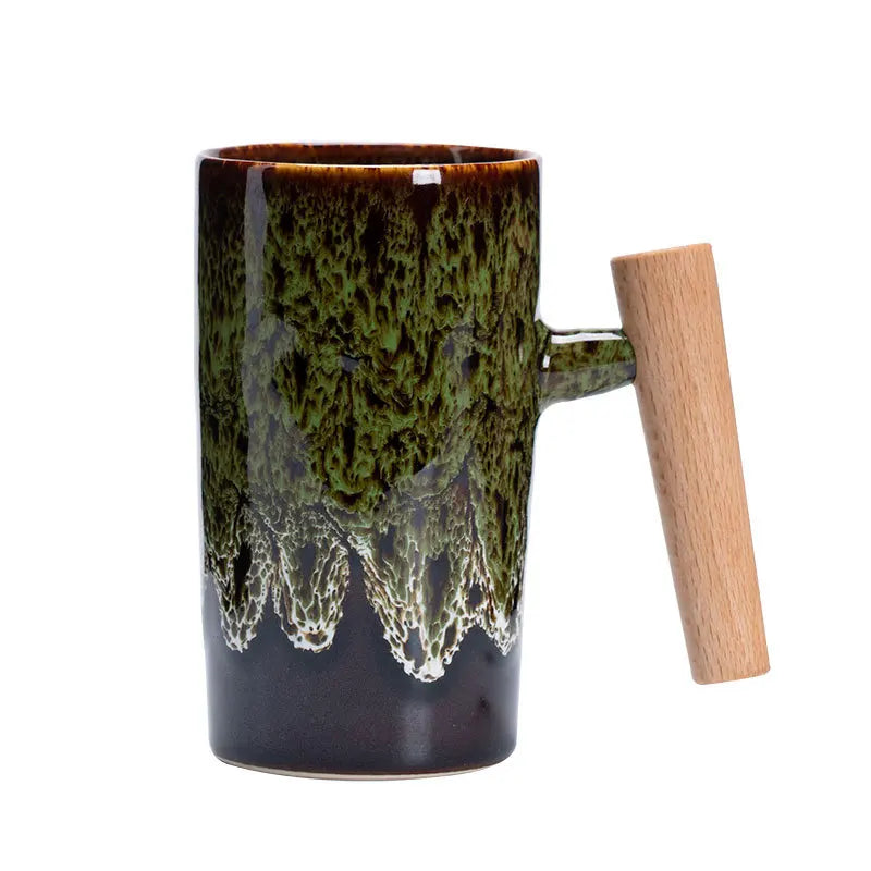 Becher mit Holzgriff