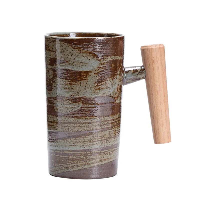 Becher mit Holzgriff