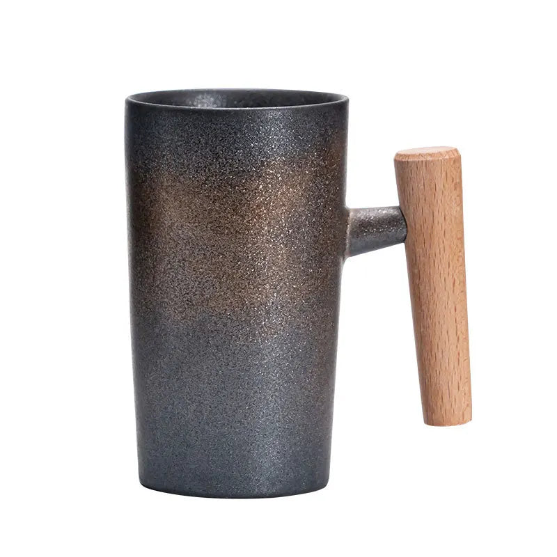Becher mit Holzgriff